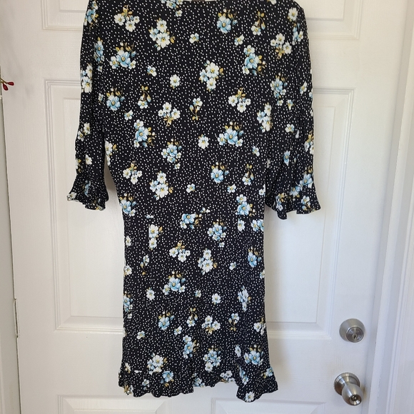 (1241) The Loft Woman's Country Garden Quarter Sleeve Floral Dress, Size: 8 - Picture 9 of 13